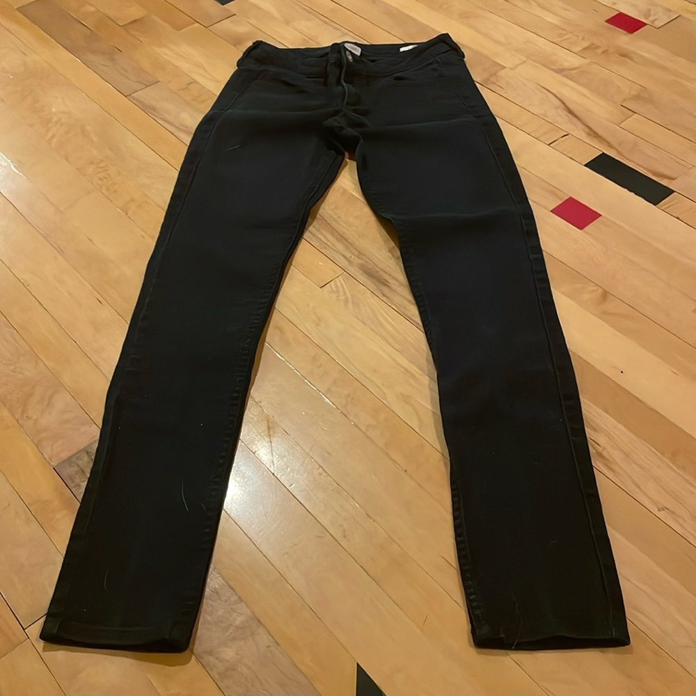 black arizona jeans. super skinny.